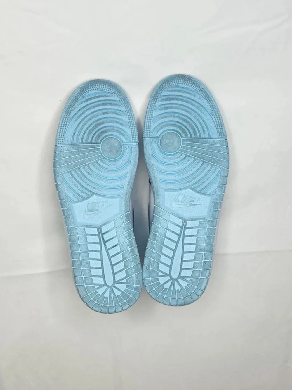 Jordan 1 Retro High UNC Patent